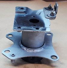 2010-2018 PEUGEOT 508 2.0 DIESEL HYBRID DRIVER SIDE FRONT SHOCK ABSORBER SUPPORT