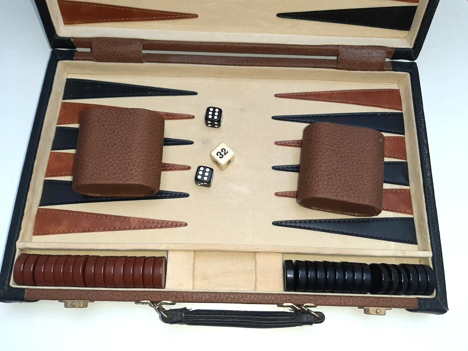 großes  wunderschönes altes Backgammon Spiel  im Koffer TOP - Bild 2 von 4