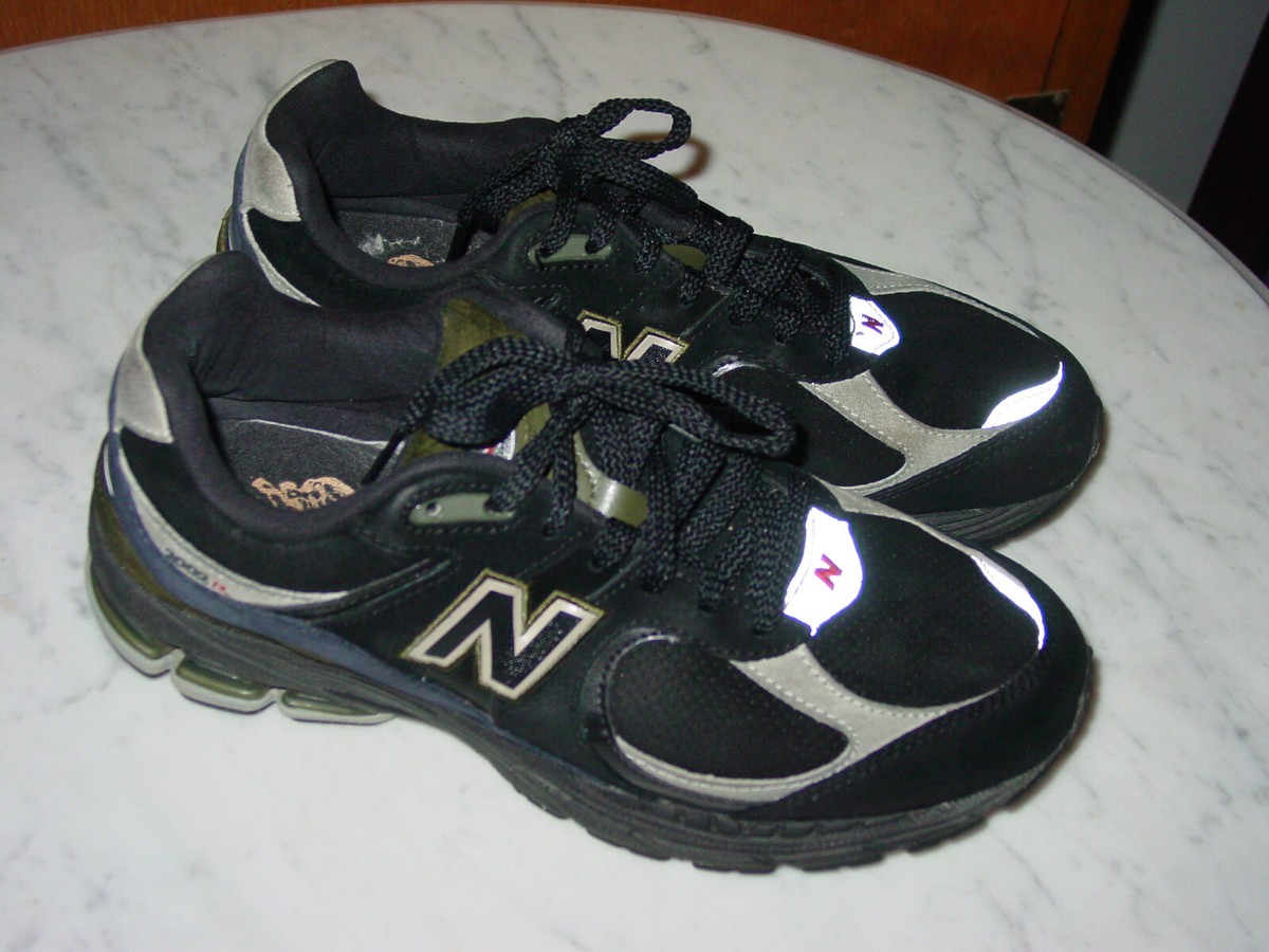 Mens New Balance 2002R 