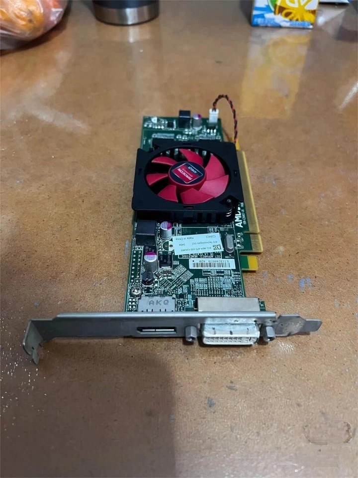 Dell AMD Radeon HD 7470 1GB GDDR3 DP/DVI VVYN4 Graphics/Video card - Image 2 of 4