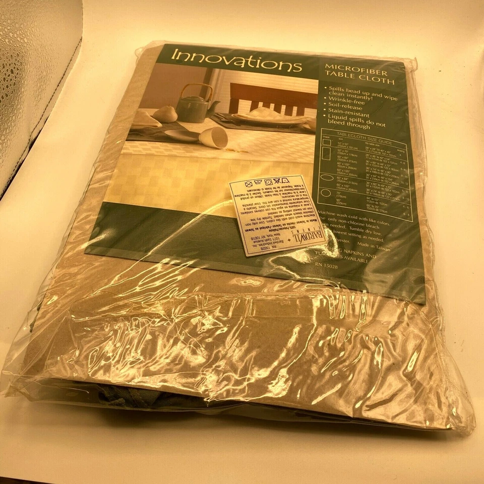 Fabric Tablecloth Moss Green 70" Round Rd Brussels Bardwil Linens Easy Care  - Image 2 of 4