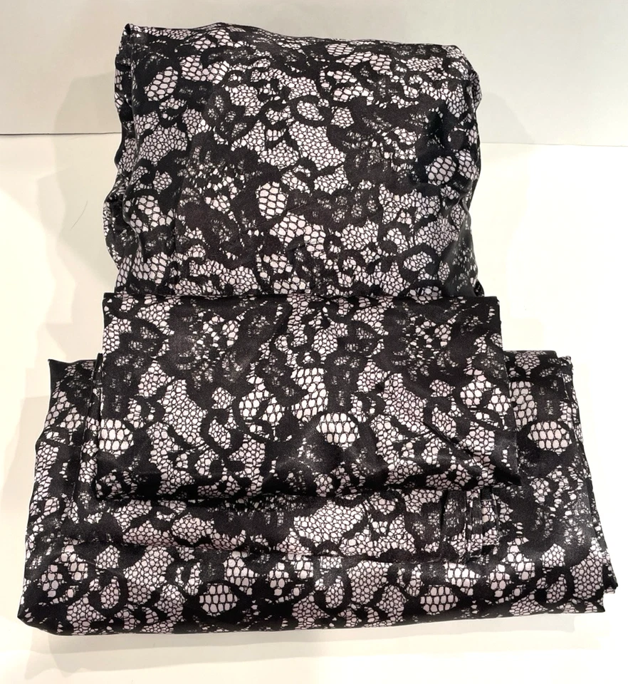 King Satin Sheet Set Black Lilac Lace Design and 2 Fieldcrest Lilac Pillow Shams - Image 4 of 4