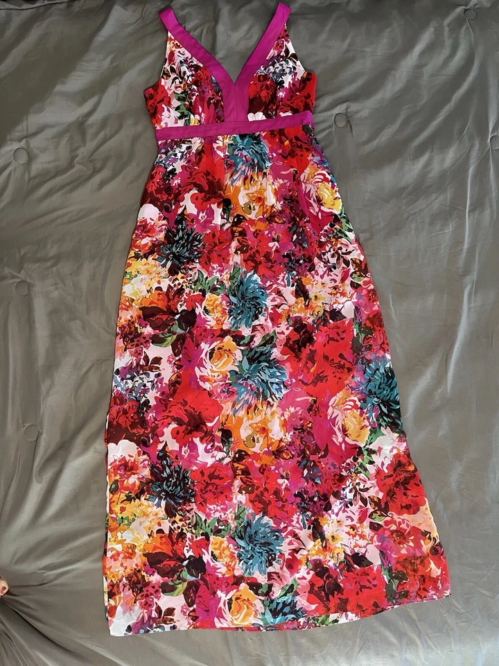 VESTIDO MAXI FLORAL ROSA FÚCSIA sem mangas New York & Co tamanho M - Imagem 4 de 4