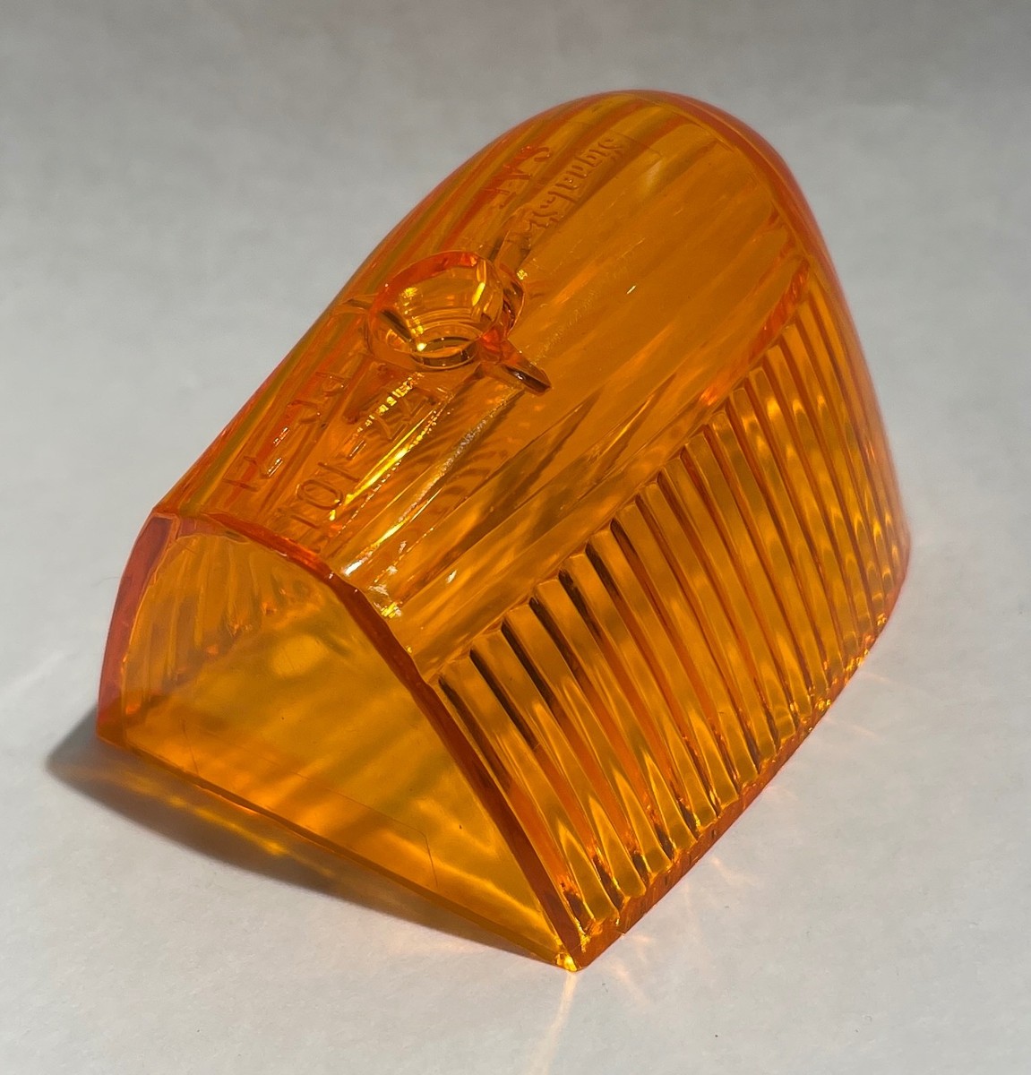 Truck-Lite 8977A Signal Stat 77-101 ~ Amber Round Clearance Marker