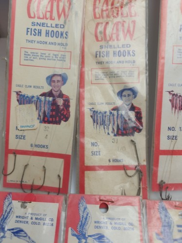 Vintage LOT 12 Eagle Claw SNELLED 60 HOOKS & Leaders in PACKAGES Assorted Sizes - Picture 11 of 21