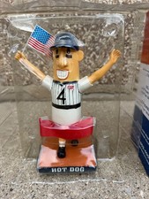 2006 Milwaukee Brewers MLB Collectors Series Bobble Hot Dog