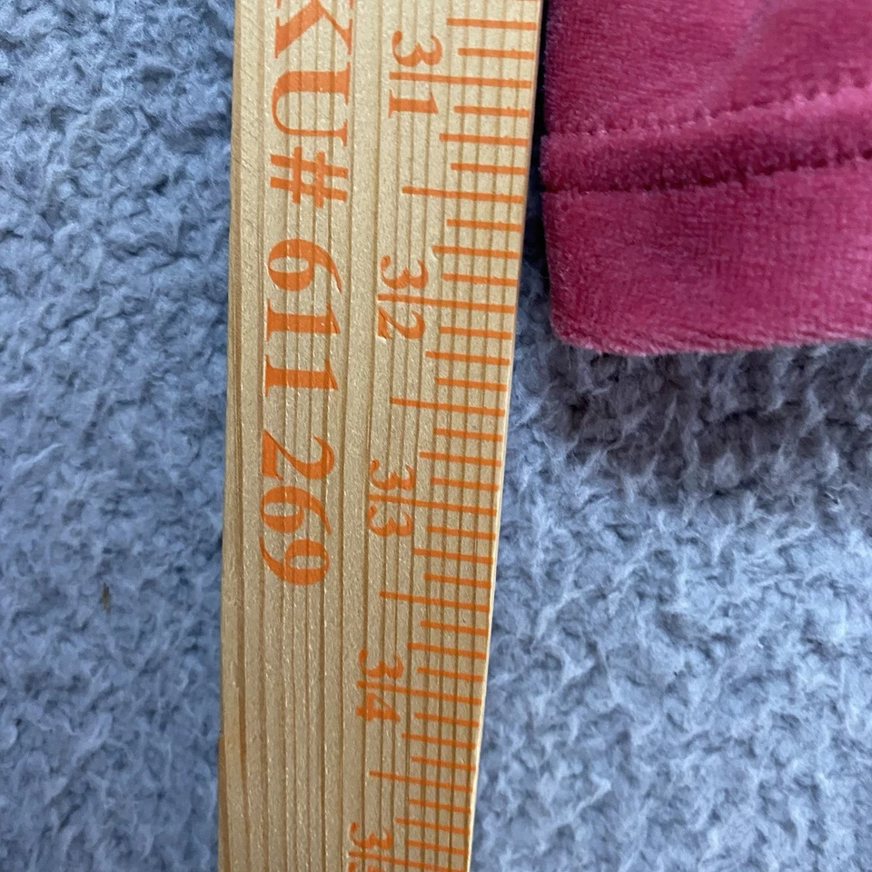 Pantalones pequeños de terciopelo rosa adornados con lentejuelas bordadas pavo real BCBG MaxAzria Y2K Foto 3 de 4