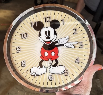 Disney Mickey Mouse Edition Amazon Echo Alexa Wall Clock KL6G3L