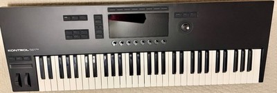Native Instruments Komplete Kontrol S61 MK2 61 Key Keyboard Controller