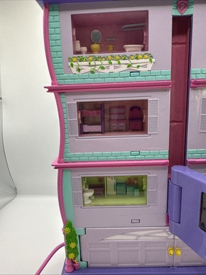 2006 Pixel Chix Roomies House Apartment Two Rommie Figures