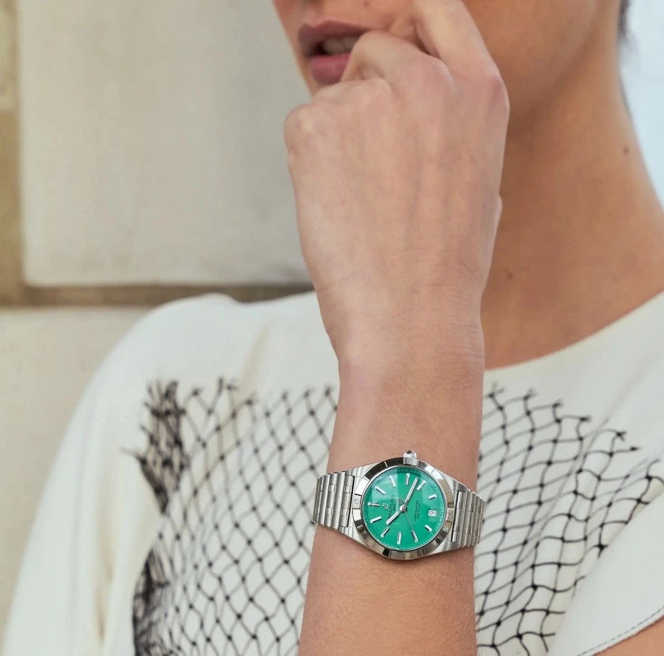 Breitling Chronomat Automático 36 Victoria Beckham Menta  Foto 4 de 4