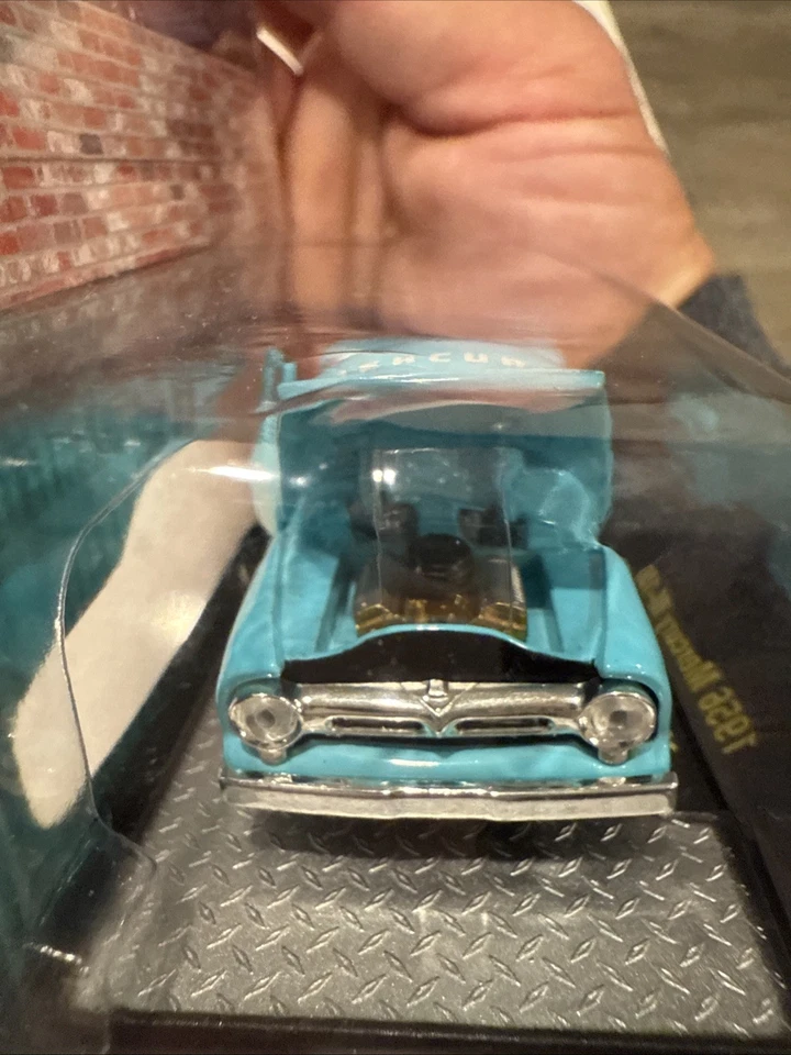 Camioneta pickup Mercury M-100 1956 serie edición premium M2 Machines 2011 Foto 3 de 4