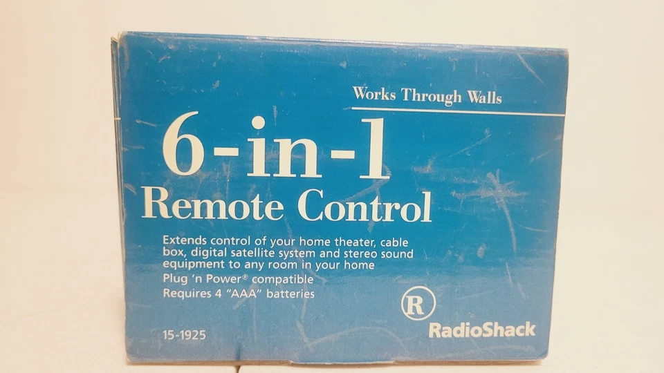 Radio Shack 6-In-1 IR / RF Universal Remote Control / 15-1925 - New in Box - Image 4 of 4