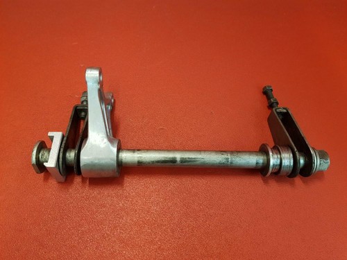 SUZUKI GSX1100F Hinterachse Achse hinten gebraucht