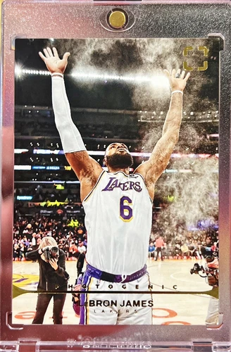 2021-22 Photogenic Lebron James Photogenic Chalk Toss Basketball Trading Card #4