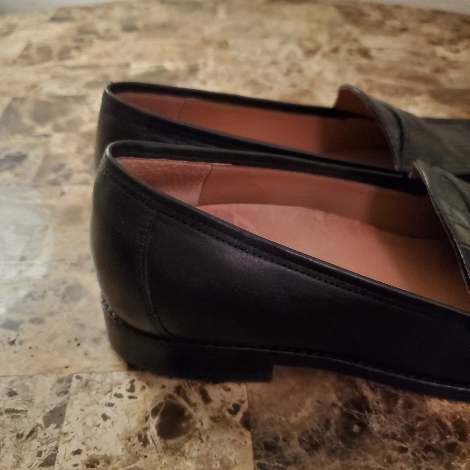 Vionic  sz 9 Waverly Croc Penny Loafer Black Leather wmn Academia Work Classic