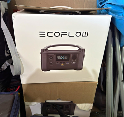 EcoFlow RIVER Portable Power Station 600W 288Wh 120V AC/DC Black