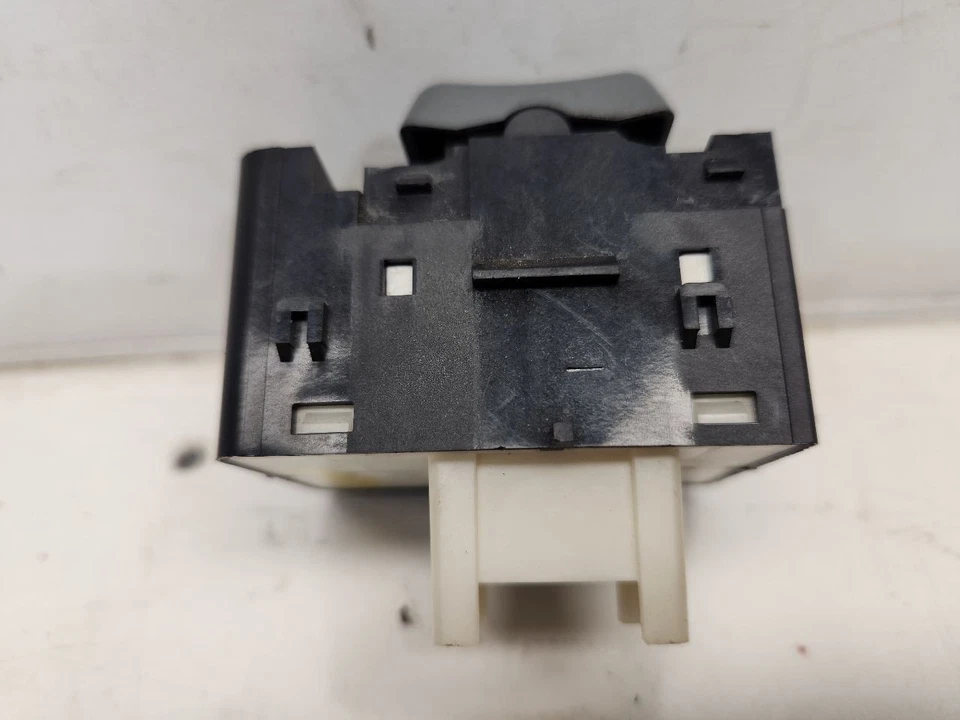 Interruptor de puerta principal delantera izquierda para conductores Chevrolet Express 1500 1997-00 Foto 4 de 4