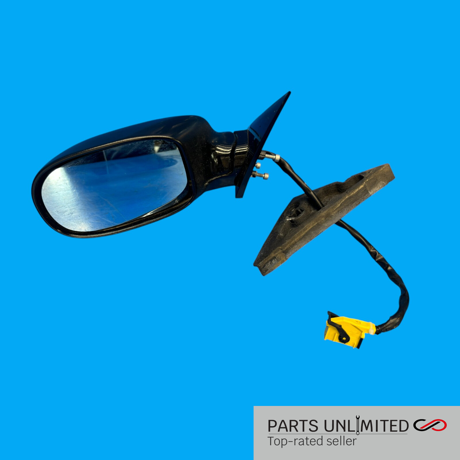 03-08 Maserati Quattroporte M139 OEM Left driver side power door mirror Black