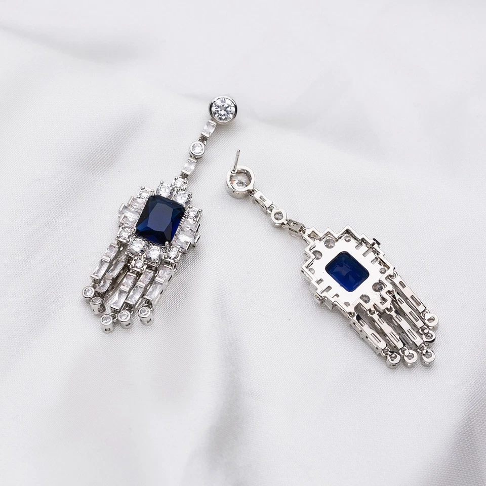 Reale Greville Frangia Goccia Orecchini Con 5A Zircone Cubico e Blu Cristallo - Immagine 4 di 4