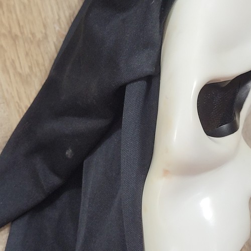 Scream Hooded Ghost Face Halloween Mask - Easter Unlimited 2012 9206S - Picture 9 of 10