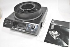 KODAK CAROUSEL 4600 PROJECTOR WITH ZOOM LENS, 0-80 SLOTS AND OWNERS MANUAL