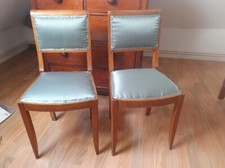 Lot de 2 chaises années 1920 refaites à neuf. 