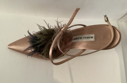 Pre-Owned Manolo Blahnik Pink Satin Feathered Stiletto Heels Size 41 - Picture 6 of 13