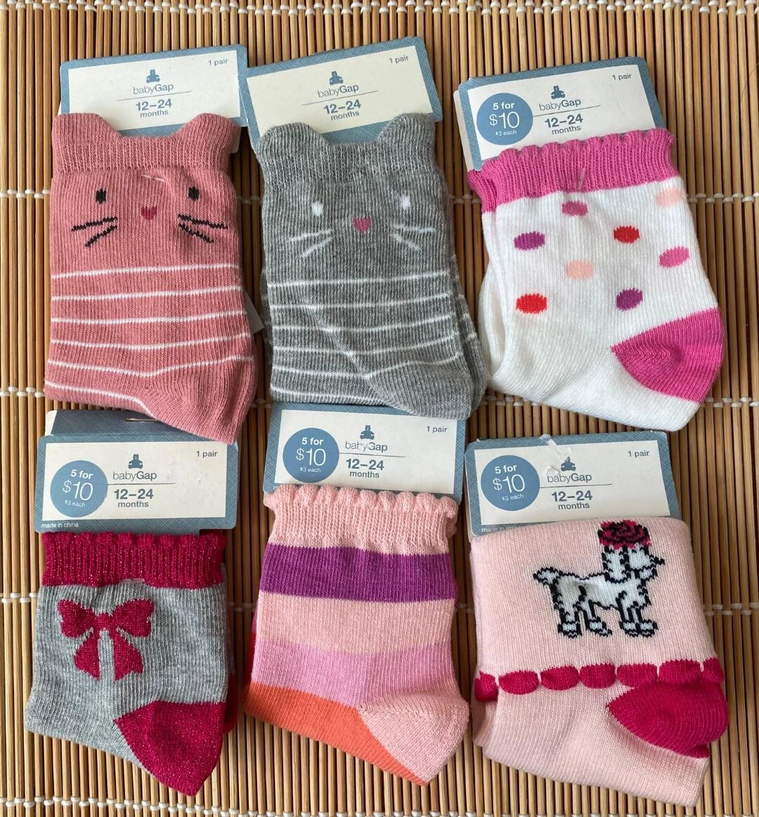 Baby Gap Socks 6 pairs GIRLS 12-24 Months Cat Dog Bow Stripes Polka Dots SET #3
Opens in a new windo