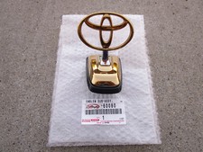 98 - 07 Toyota Land Cruiser 100 Series Front Hood Gold Emblem Badge Oem New