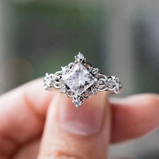 IGI 3.30 Ct Princess Cut E/VS1 Lab Grown Diam...