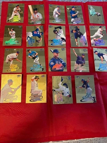 LOT (36) 1999 & 2000 FLEER ULTRA GOLD MEDALLION BASEBALL CARD
