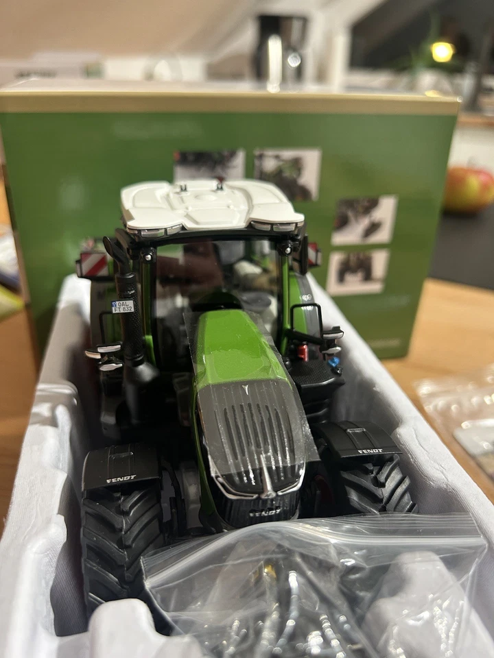 Wiking Fendt 832 Vario Limited Edition 1000 Pieces - Image 4 of 4