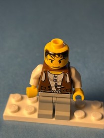 LEGO Adventures #5912 - Mike - adv014 - Scratches No Cracks