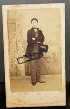 Foto CDV KAB Junger Mann Hut Zylinder Berlin Friedrichstraße Model Jugend Anzug