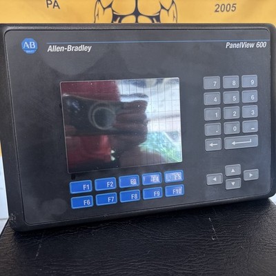 Allen Bradley 2711-B6C8  Panelview 600