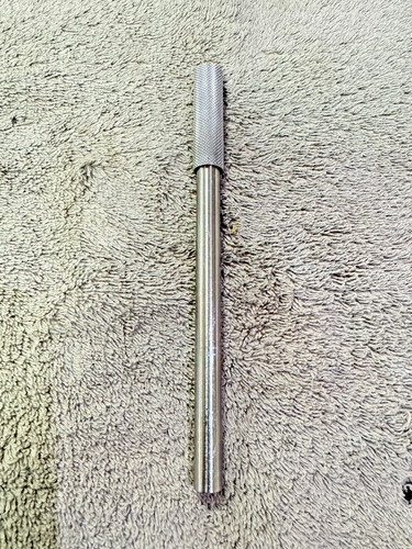 ēnsso UNO XL Stainless Steel Pen – Minimalist Twist – Hi-Tec-C