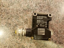 Schmersal AZ 15 zvrk Interlock safety switch with Key