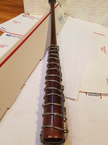 "Réplica de bate de béisbol de púas marrón ""LUCILLE"" Negan's! The Walking Dead - Imagen 15 de 18