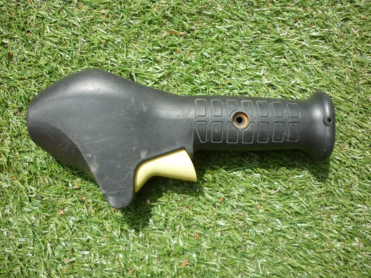 Mcculloch petrol 2024 strimmer b&q