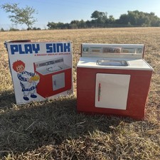 Vtg Gabriel Metal Sink Unit, Raggedy Ann Theme, 1970 Tin Red, White
