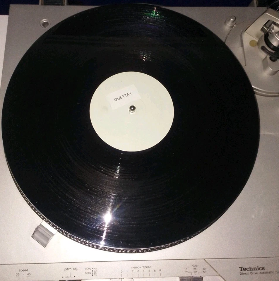 DAVID GUETTA - AKON SEXY BITCH 12" VINYL BRAND NEW S/SIDED WHITE LABEL - Image 2 of 2