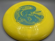 Vintage Gecko image yellow Wham-O Frisbee 9 inch