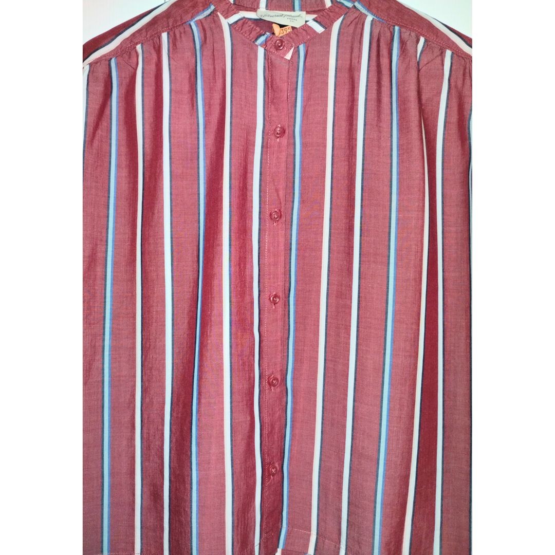 Women's Universal Thread Striped Button-Down Shor… - image 3
