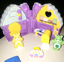 Play Along Care Bears vintage Funshine Care-a-Lot House Playset w/ 2 Bears 2003