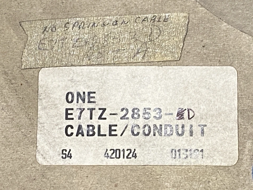 Cable de freno de estacionamiento delantero Ford E7TZ-2853-D -- 1984-1989 F150 F250 155" distancia entre ejes Foto 2 de 4