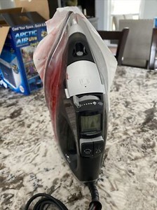 Black & Decker Quickpress Iron with Smart Steam Technology, Black Silver Damaged