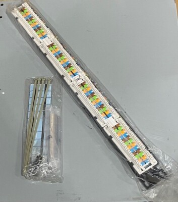 Commscope 108208919 1100PS CAT5E-24B UTP PATCH PANEL 24 PORT