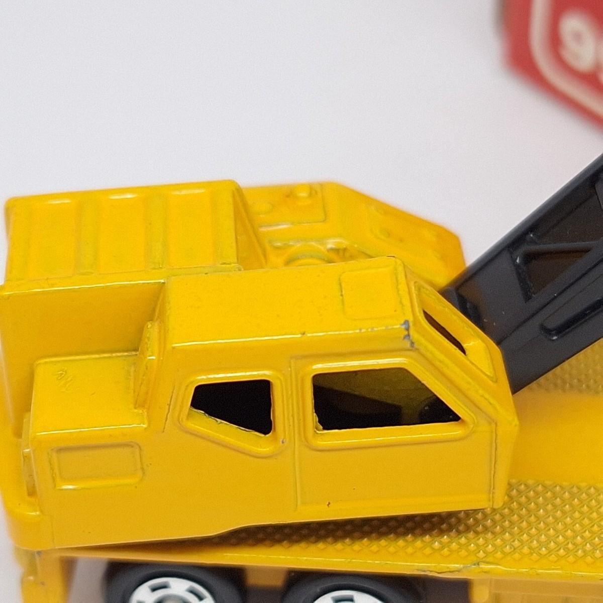 TOMICA 66 FUSO TRUCK CRANE TOMY DIECAST CAR NEW MADE IN TOMICA 66 FUSO TRUCK CRANE TOMY DIECAST CAR NEW MADE IN