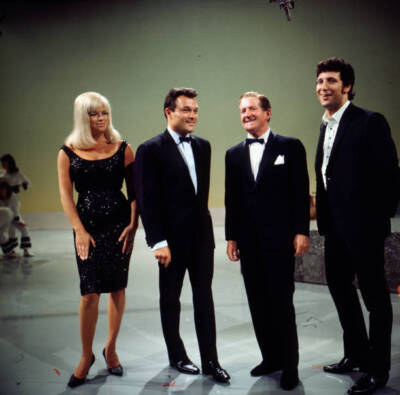 Diana Dors , Dickie Valentine , Ted Ray And Tom Jones On The 1960s Old Photo